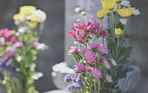 墓と仏花